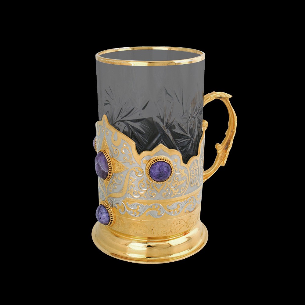 Tea mug made of crystal