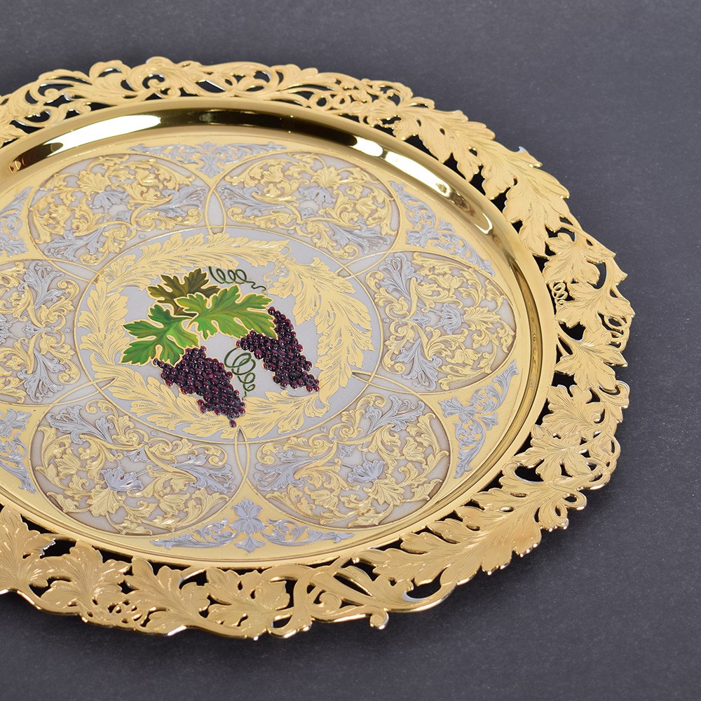 Golden tray with grapes - a gift option for mother's day in the UAE