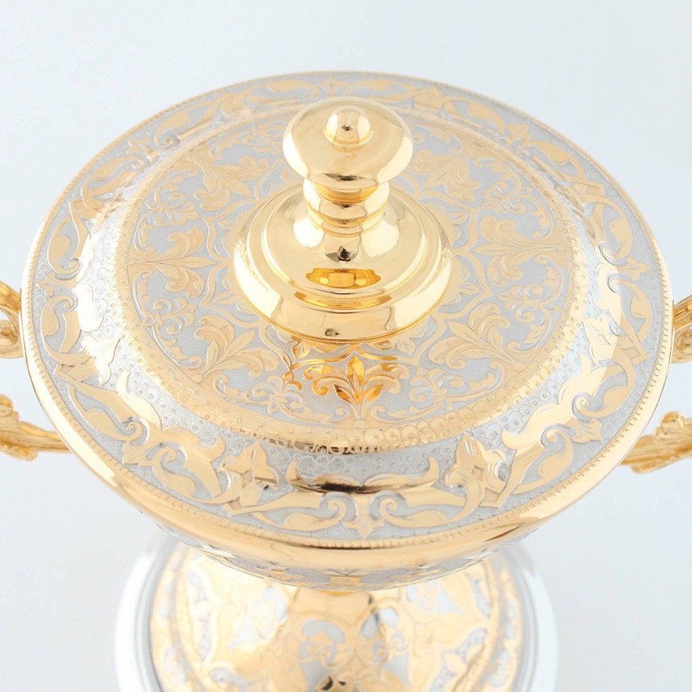 Gold decorated lid