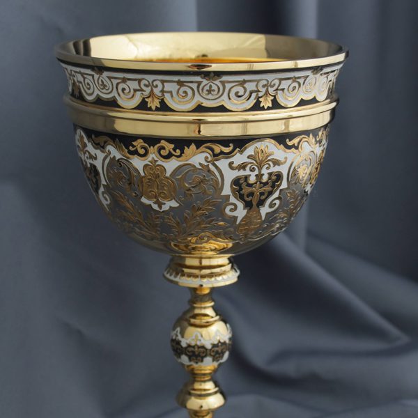 Retro baroque cup
