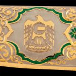 شعار دولة الإمارات العربية المتحدة - الصقر الذهبي على غمد سكين.