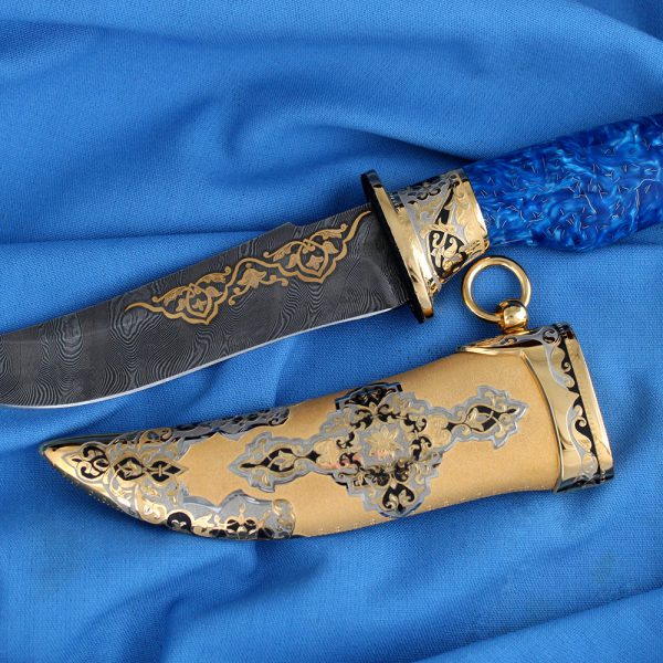 Arabic knife with a handle of heavenly color. Luxurious handmade.