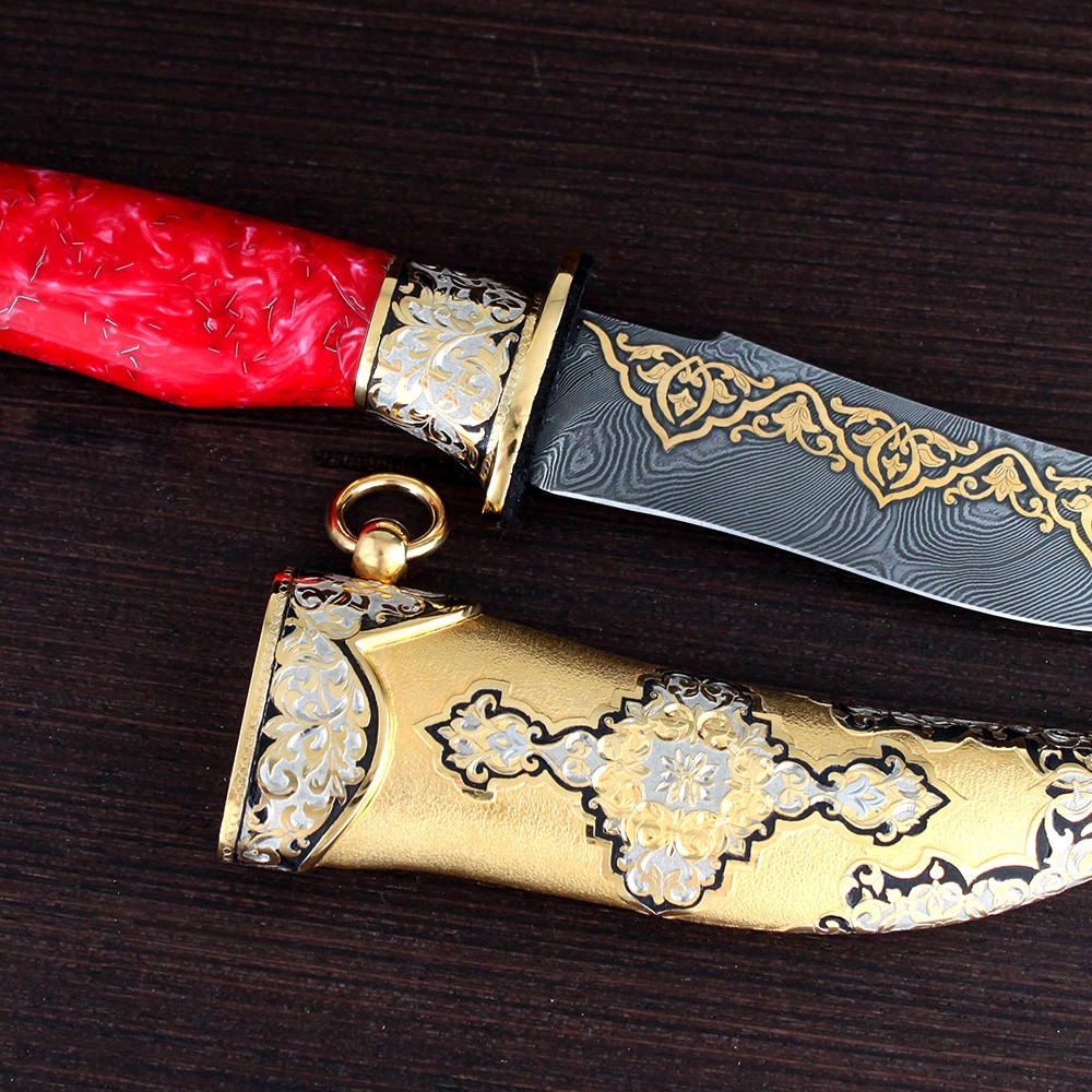 Arabian knife with damask blade. Handwork of gunsmiths and jewelers.