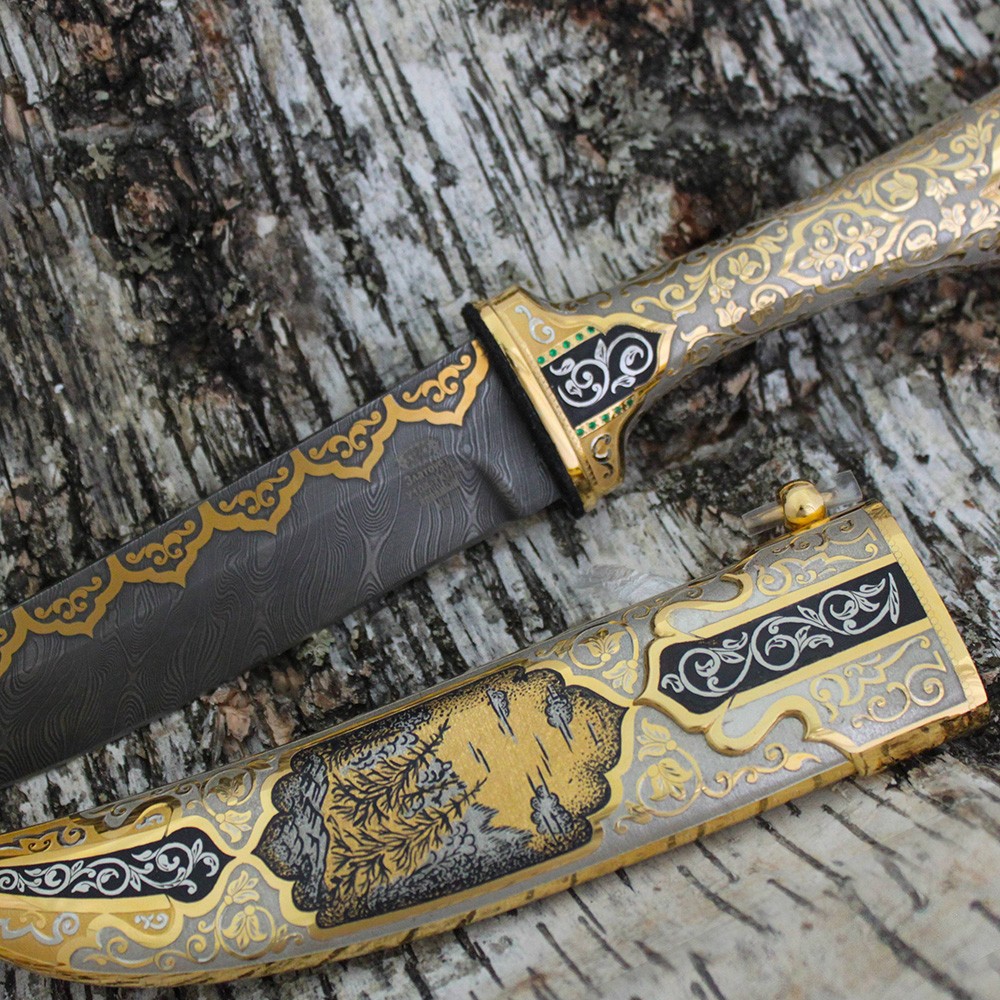 Wolf knife decorated with oriental ornaments