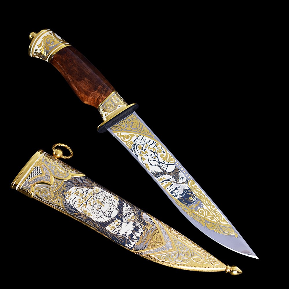 Classic decorated knife from Zlatoust. Decorated with gold and local Zlatoust engraving