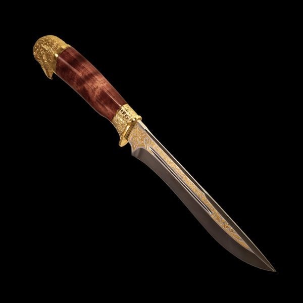 The hilt of the knife is made of birch wart. Wart is a gnarl on a tree with deformed directions of growth of wood fibers. The graceful blade is made of high alloy stainless steel.