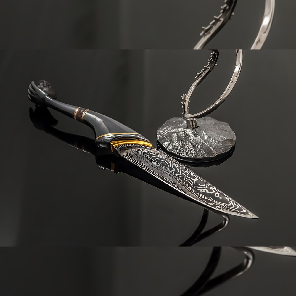 The “Taimba” composition took the 1st place in the “Fantasy” nomination at the Artistic Products contest as part of the 27th international exhibition Blade – Traditions and Modernity 2013.