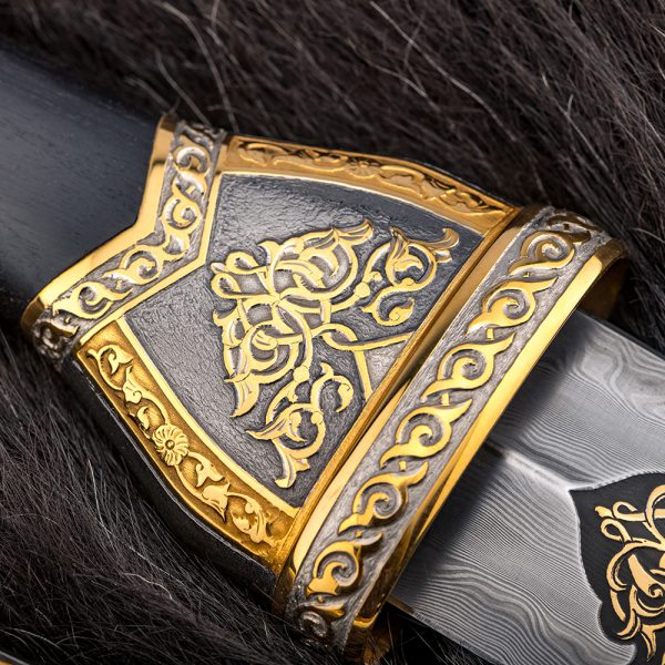 Each dagger is a vivid example of handmade and inspired collective creativity. Weapon makers, artists and engravers from Zlatoust worthily keep and develop traditions of metal decoration. When creating each item, they combine talent, creativity and a high level of performance