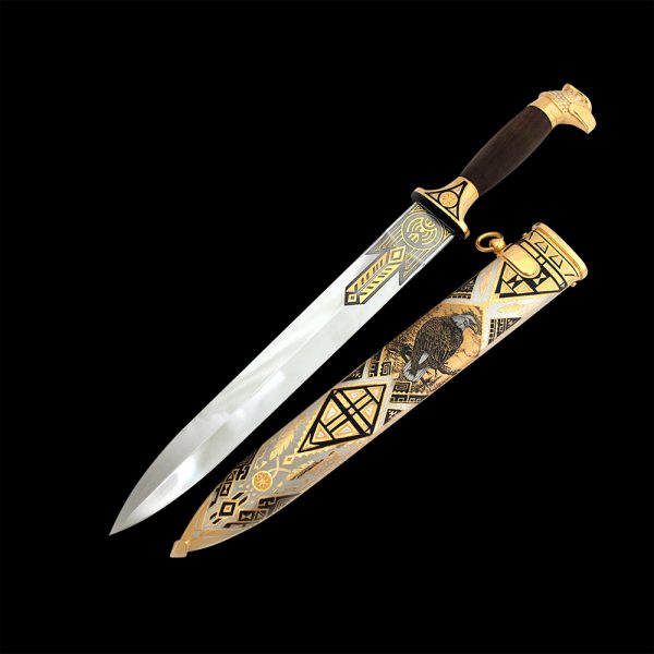 The mirror dagger is made of modern knife steel and decorated with a strict pattern inherent to the Indians of that time. A decor on metal became possible thanks to the technique of Zlatoust metal engraving. For the second century in a row, the Zlatoust metal engraving is an original and rare kind of Russian craft.