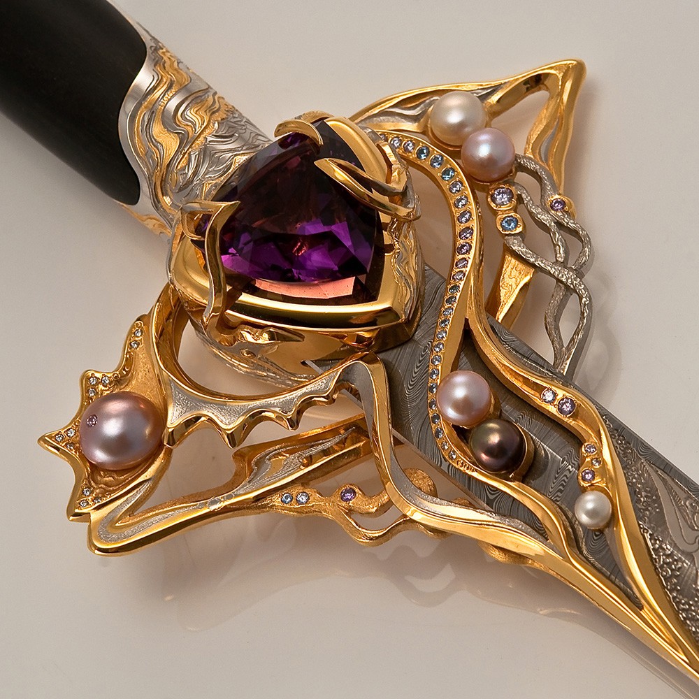 The stylet hilt is decorated with pearls, precious stones and gold. Luxury Gifts in Dubai