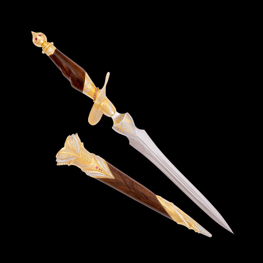 Exquisite Dagger - Queen of Spades. Pegasus Leaders - Gifts for Leaders since 1815