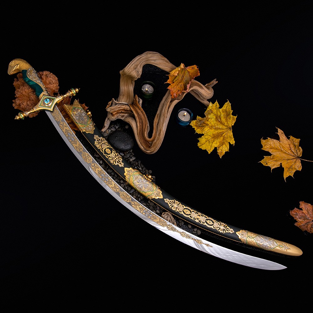 Arabic sword jewelry work. Saber Golden Falcon