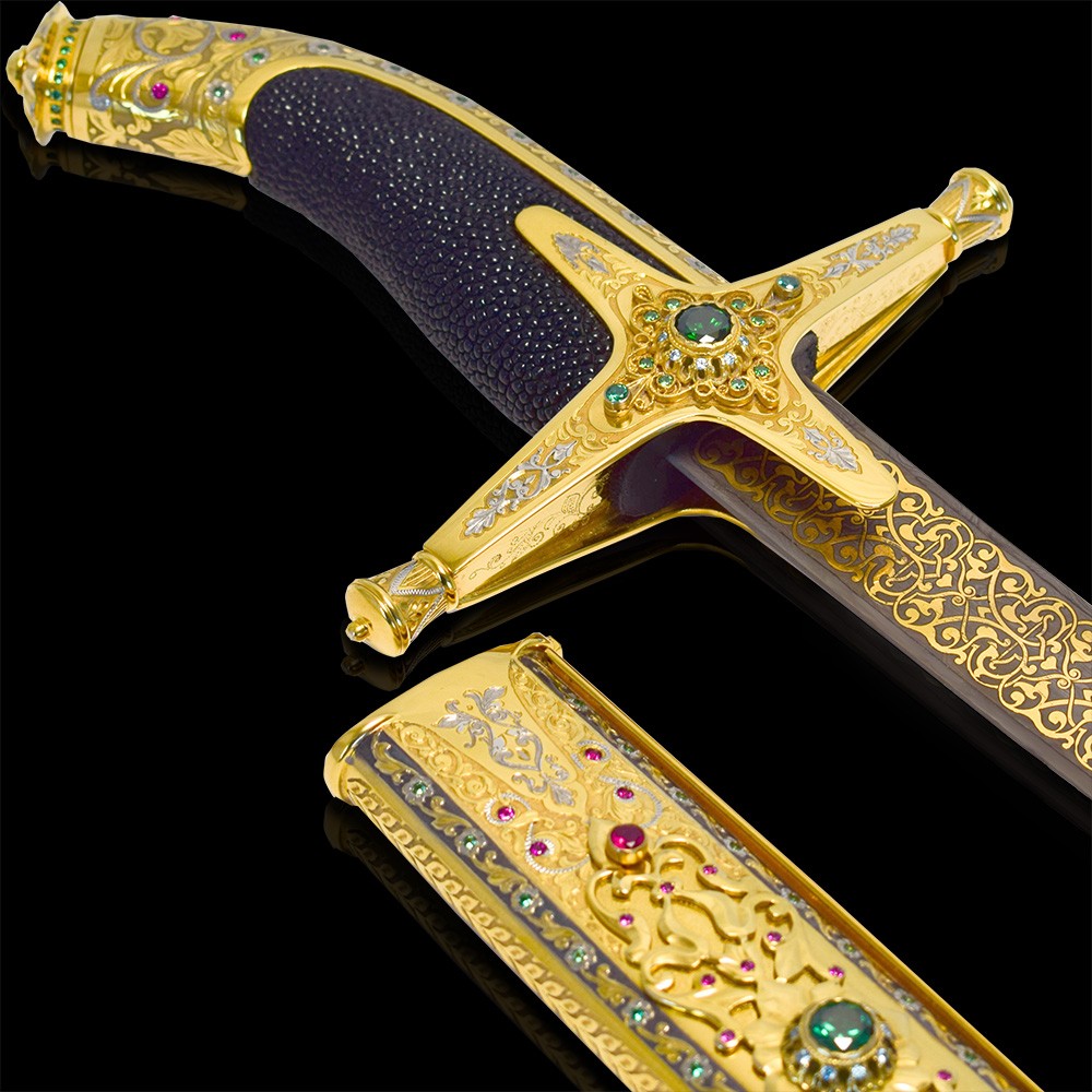 Refined saber hilt. The crosshair is decorated with gold and stones. The handle has an insert made of stingray leather.