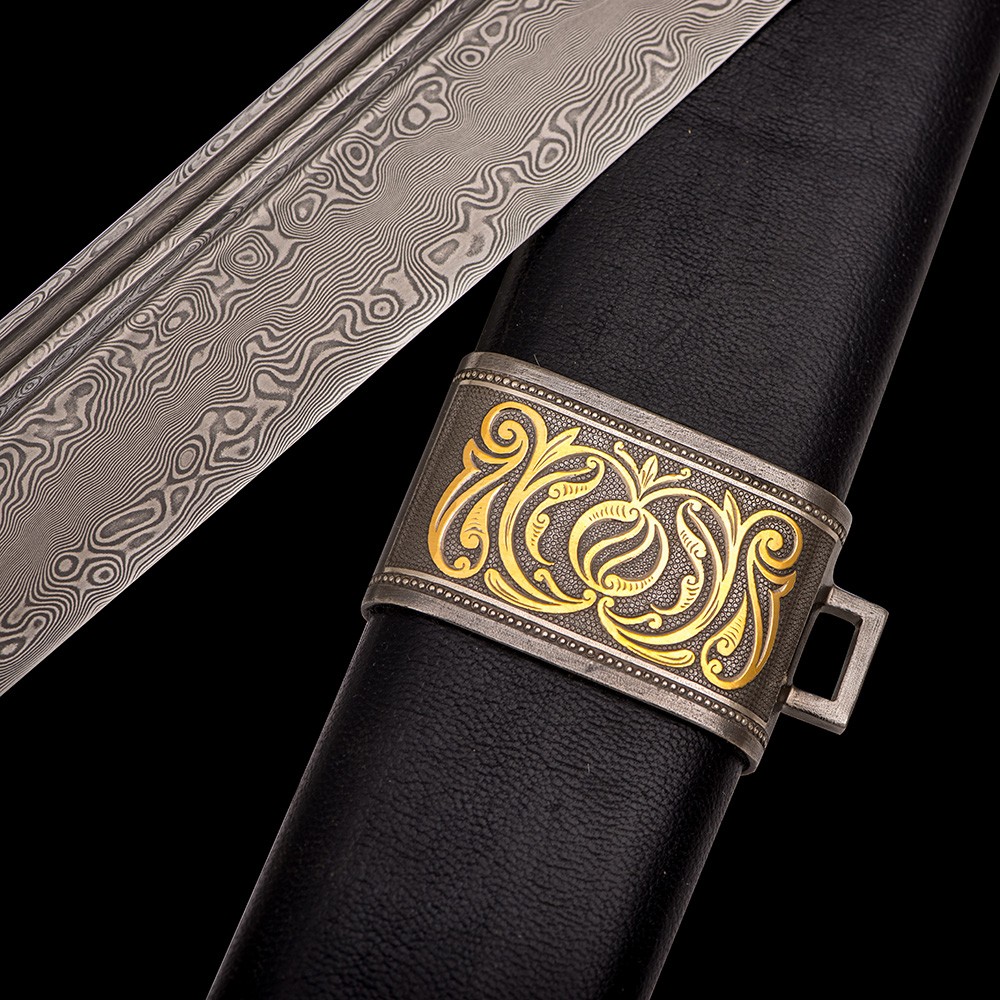 Damascus blade and leather scabbard