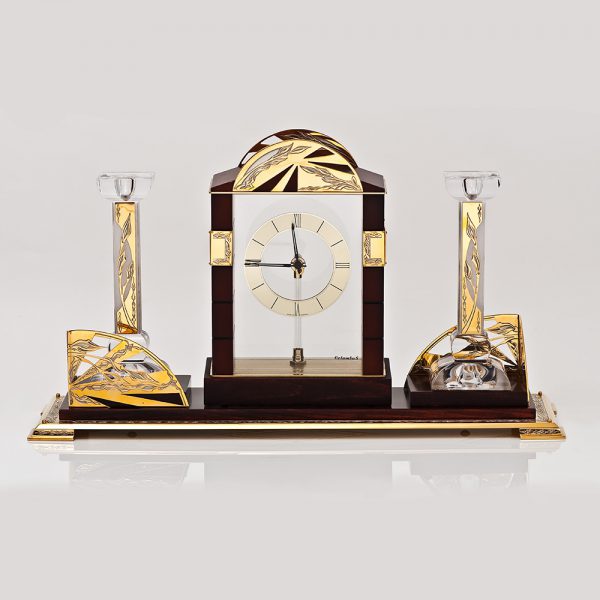 Luxurious gifts in Dubai. Office clock for the boss