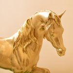 رأس الحصان الذهبي