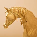 رأس الحصان الذهبي